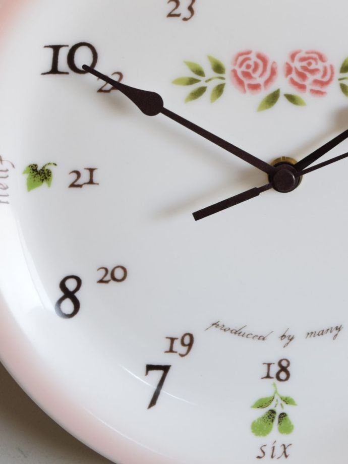 アンティーク調の掛け時計