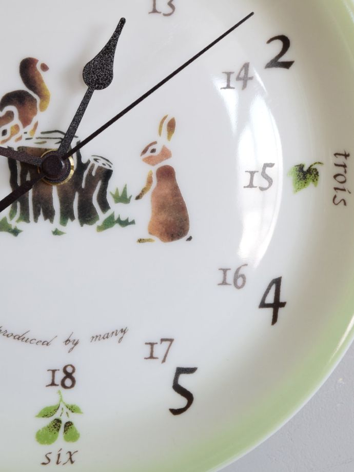 アンティーク調の掛け時計