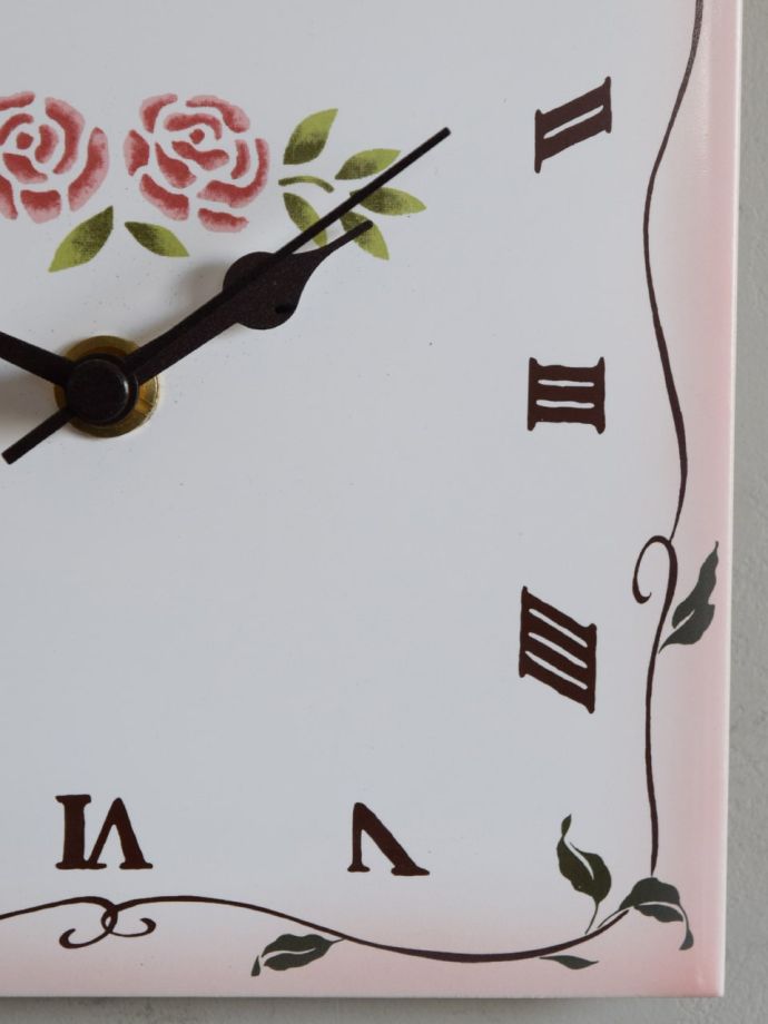 アンティーク調の掛け時計