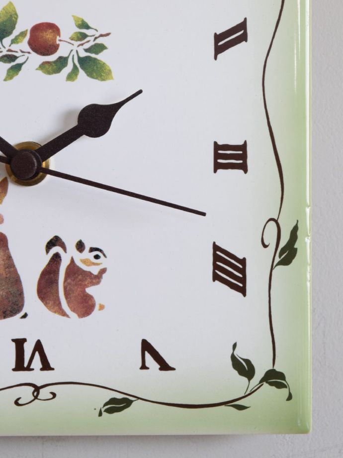 アンティーク調の掛け時計