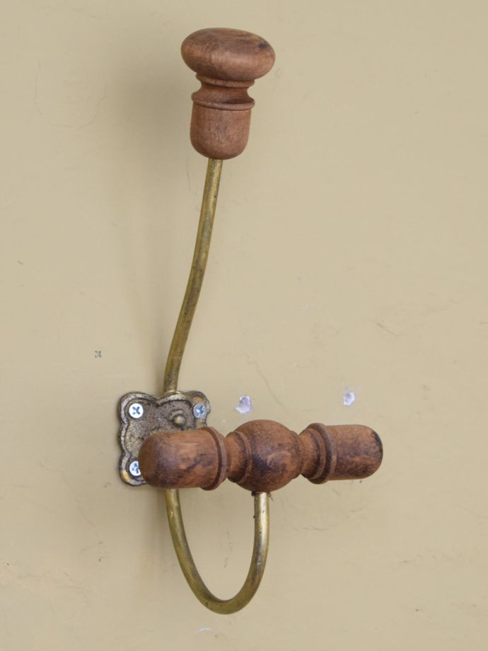 壁に付けるおしゃれなフック