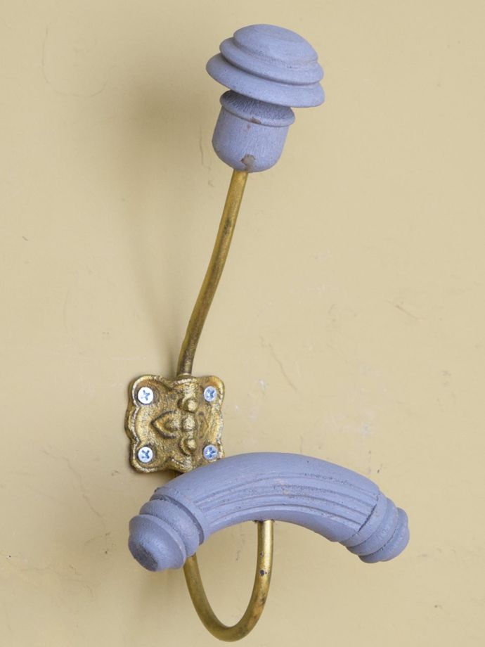 壁に付けるおしゃれなフック