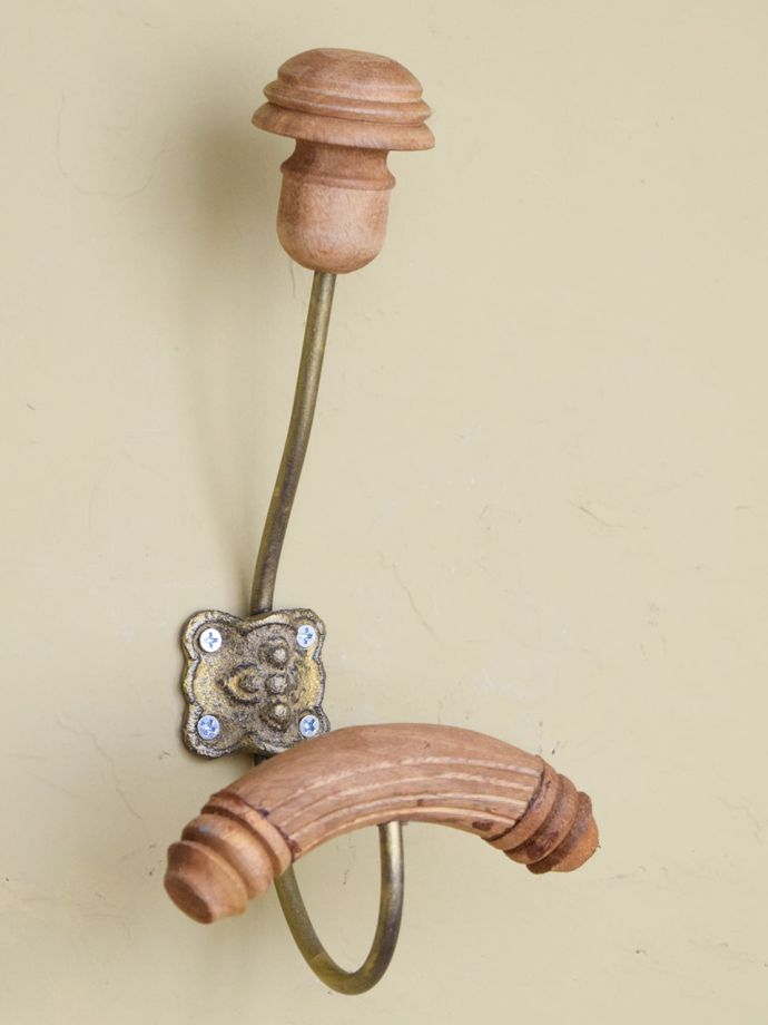 壁に付けるおしゃれなフック