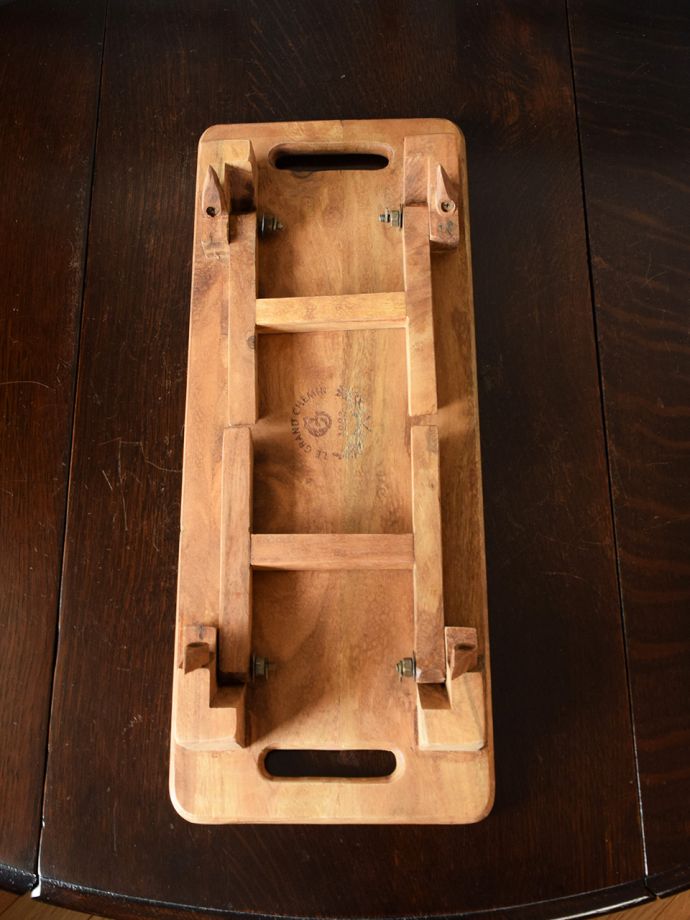 アンティーク風の木製トレイ