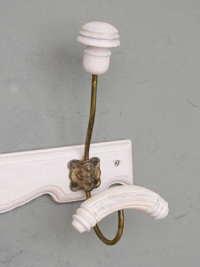 壁に付けるおしゃれなフック