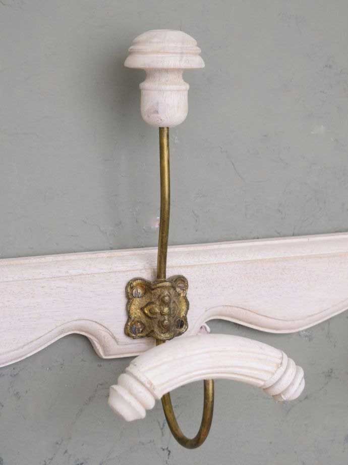 壁に付けるおしゃれなフック