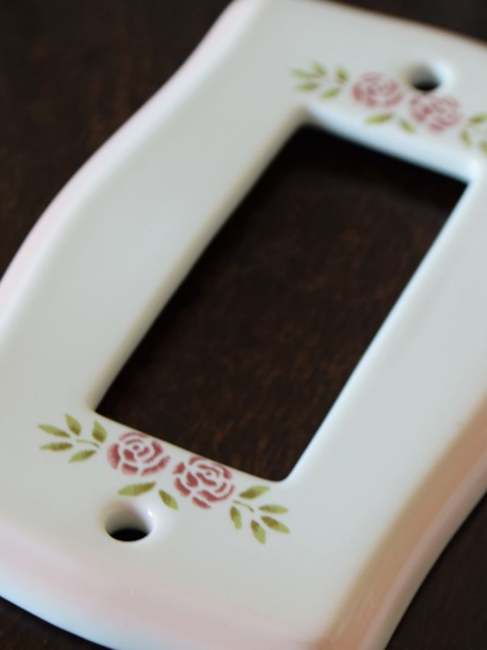 おしゃれな陶器製のスイッチカバー