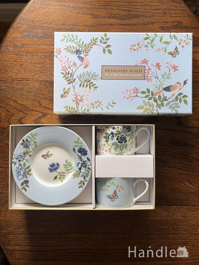 プレゼントにもピッタリの化粧箱入り