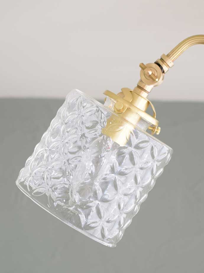 お花模様の可愛いシェード