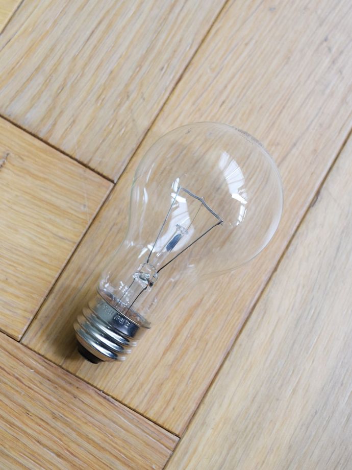 テーブルランプの電球