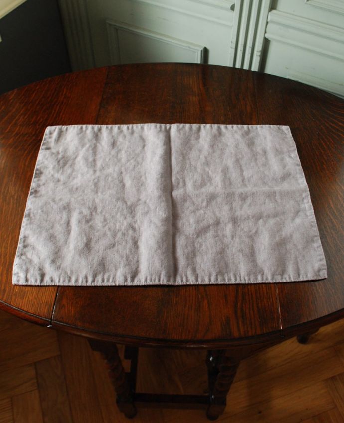 ダイニング雑貨 インテリア雑貨 フランスから届いたCoquecigruesのプレイスマット SETBAR Lin 。上から見ると形はこんな感じですこんな形。(cf-1251)