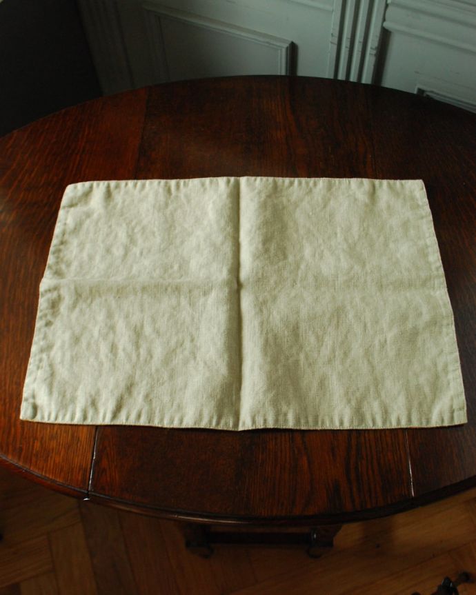 ダイニング雑貨 インテリア雑貨 リネン素材のおしゃれなインテリア雑貨、両面使えるランチョンマット(イエロー×ライトグリーン) 裏側は・・・両面使えるリバーシブルタイプ。(n3-102)