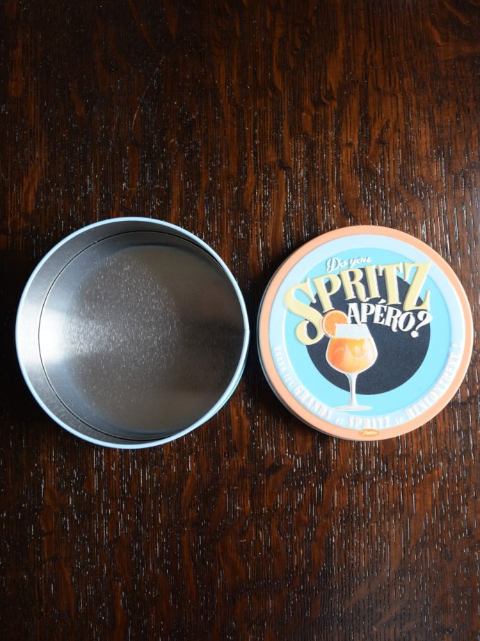 おしゃれな缶付きコースター