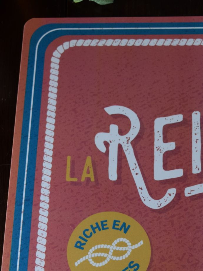 フレンチポップなデザインのおしゃれなプレースマット