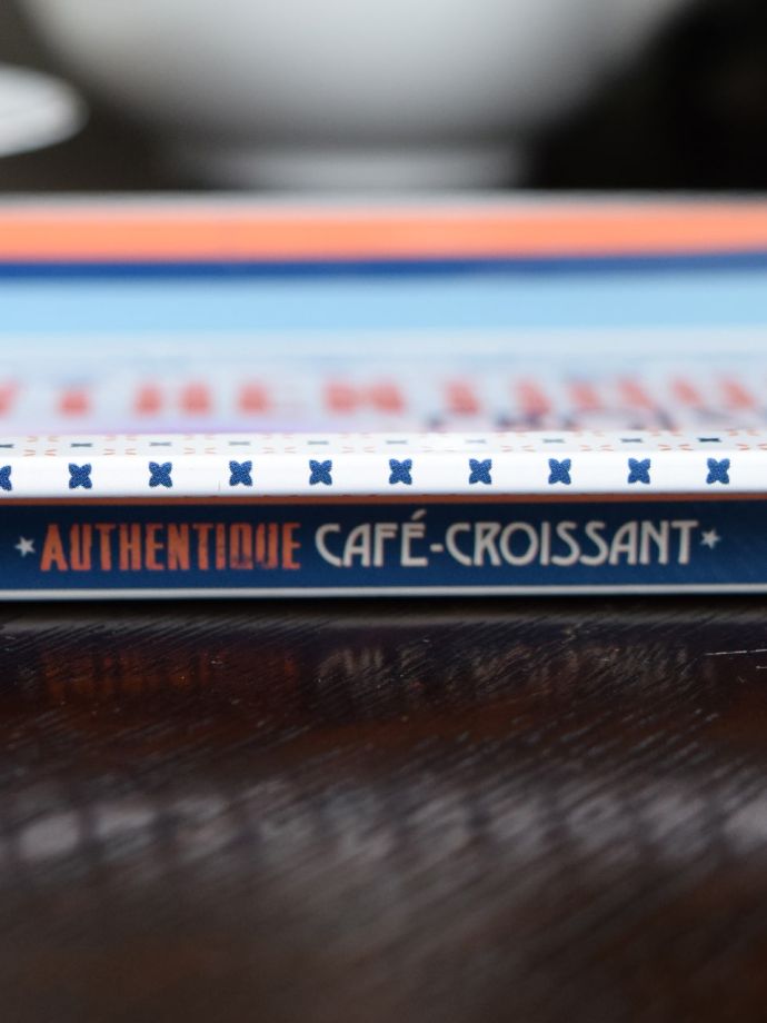 フレンチポップなお盆