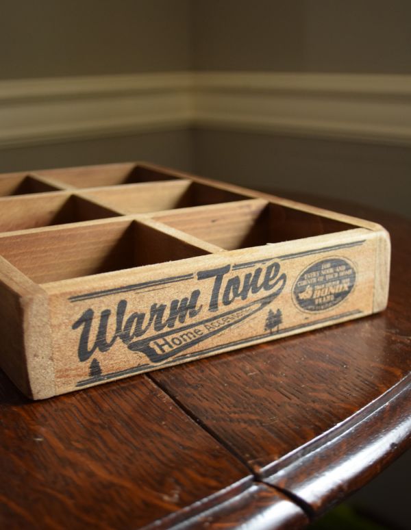 リビング雑貨　インテリア雑貨　アンティーク風に仕上げたウッドボックス６。キズや印刷のかすれなど、わざとアンティーク風に仕上げてあります。(n5-105)