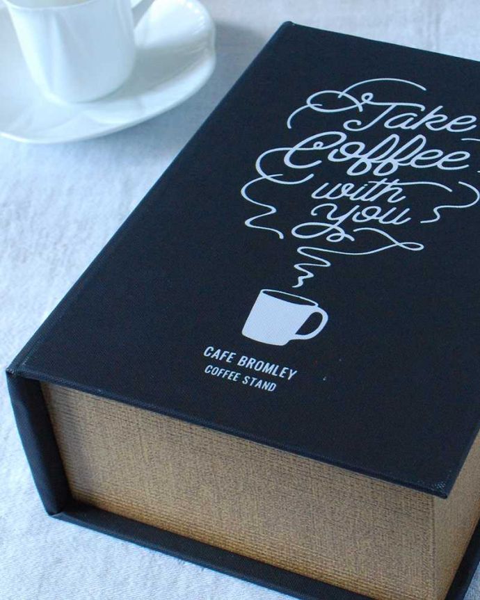 リビング雑貨　インテリア雑貨　小物をお洒落に収納できるブック型・ジュエリーボックス(coffee black)。見た目はオシャレな洋書ですアンティークの本のようなデザインのお洒落なボックス。(n5-140)