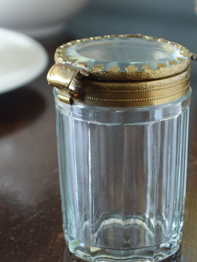 アンティーク風のガラスのコットンバッドホルダー