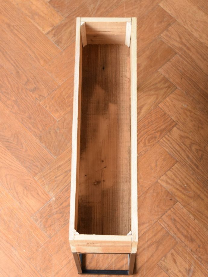 プランタースタンドの中