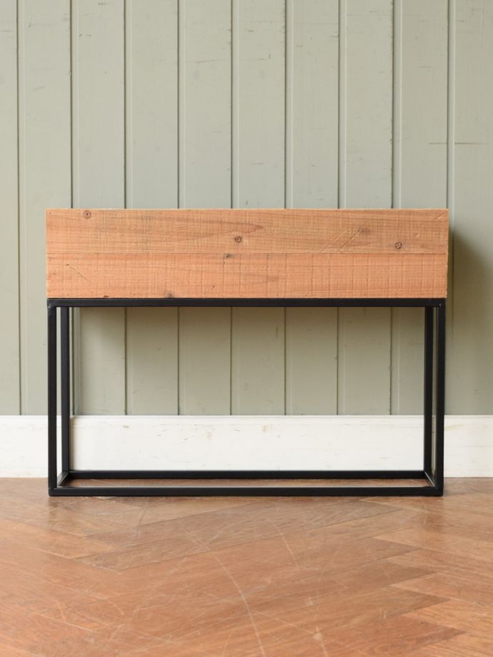 プランタースタンドの後ろ