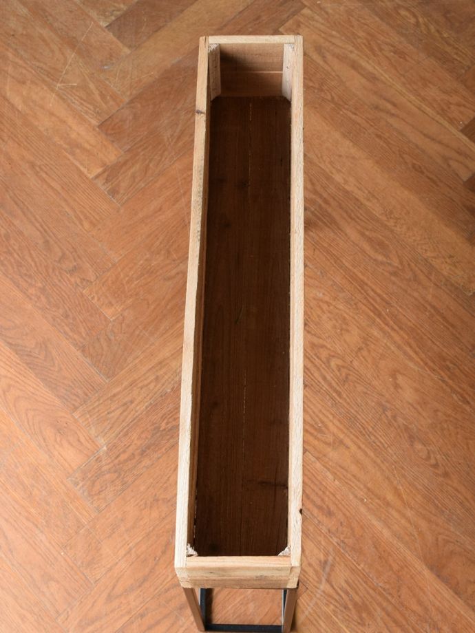 プランタースタンドの中