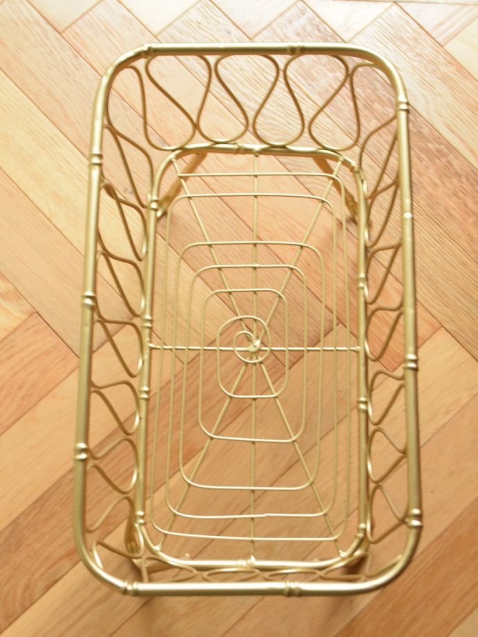 アンティーク調のおしゃれなバスケット