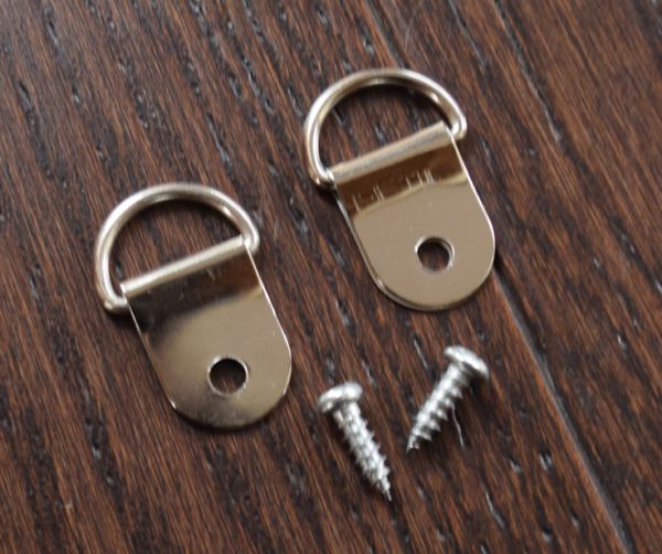 リビング雑貨　インテリア雑貨　壁のデコレーションを楽しむアンティーク風フレーム（ホワイト）。金具とネジをセットでお届けします。(n7-083)