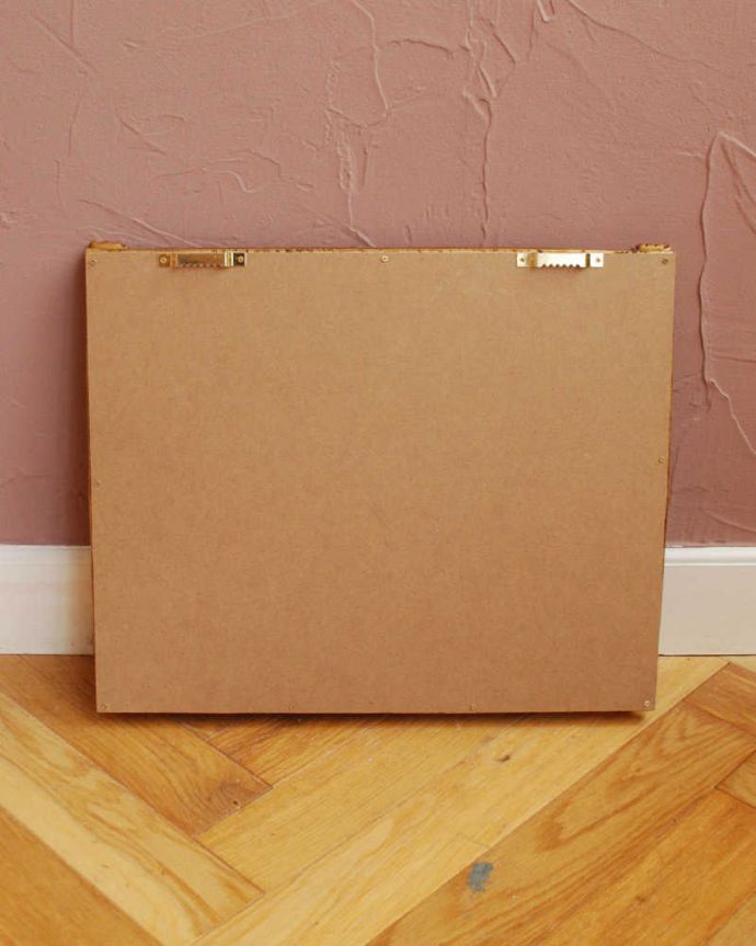 リビング雑貨 インテリア雑貨 アンティーク風のファミリーフォトフレーム(エンジェル・RD)。裏面はこんな感じ裏面はこんな感じです。(n7-149)