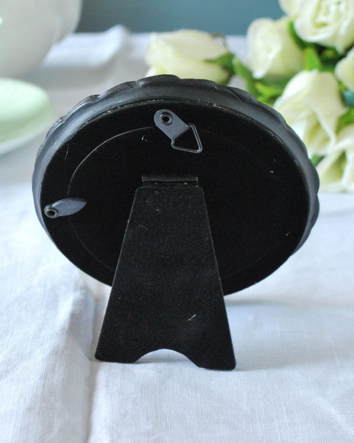 フォトフレームの裏側