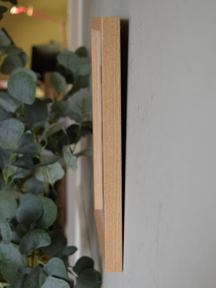 アートフレームの側面