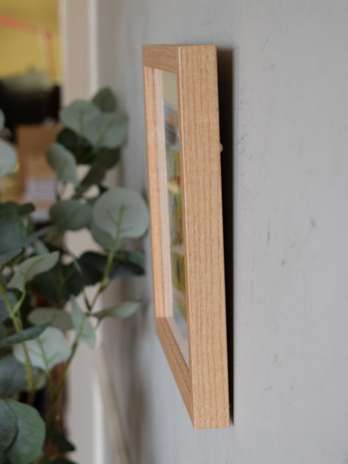 アートフレームの側面