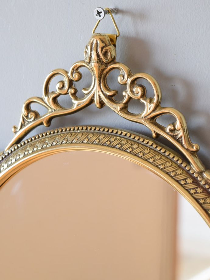 イタリア生まれのおしゃれなウォールミラー