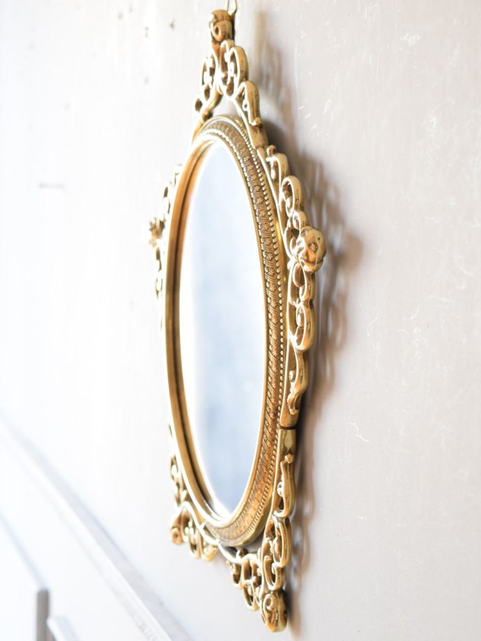 ウォールミラーの側面