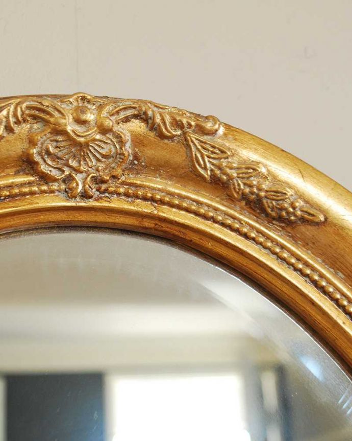ミラー・時計　インテリア雑貨　アンティーク調のウォールミラー(オーバル・ゴールド)。アンティーク調の美しいモールディングモールディングの縁取りが美しい華やかなミラーです。(n8-009)