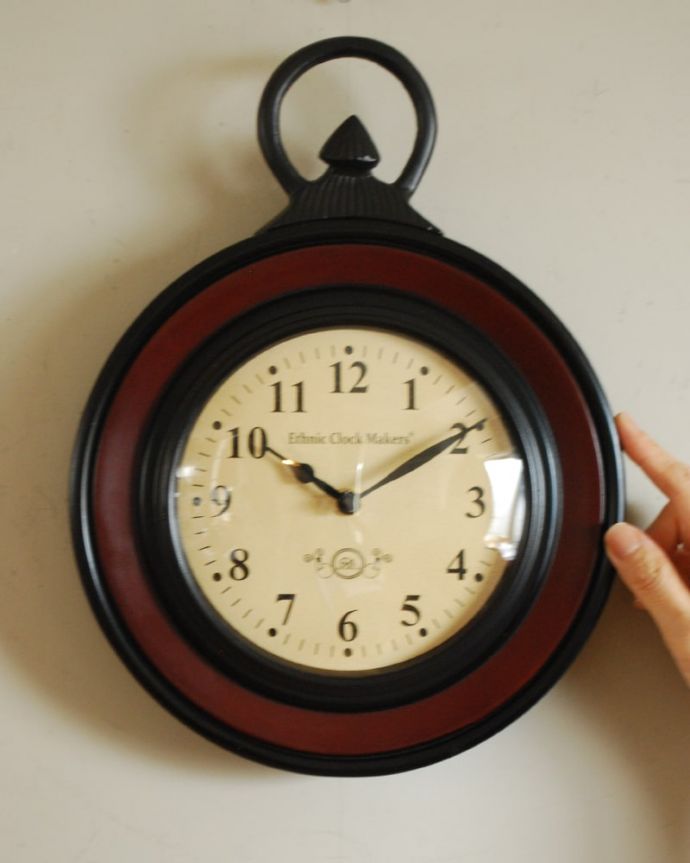 ミラー・時計　インテリア雑貨　アンティーク調のお洒落なウォールクロック（掛け時計）　大きさはコレくらいお家の壁に付けて、楽しんでください。(n8-089)