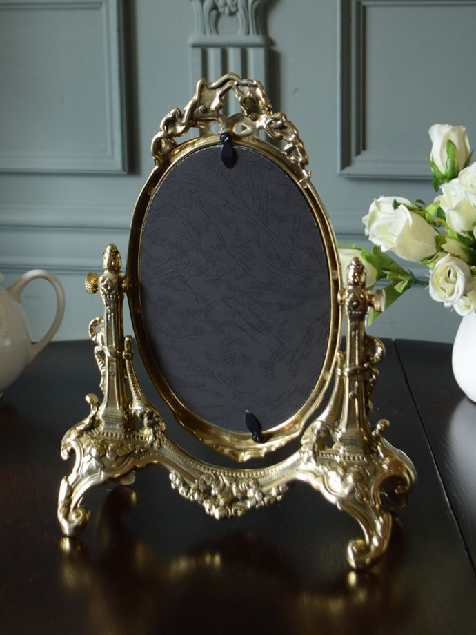 アンティーク風の鏡の裏