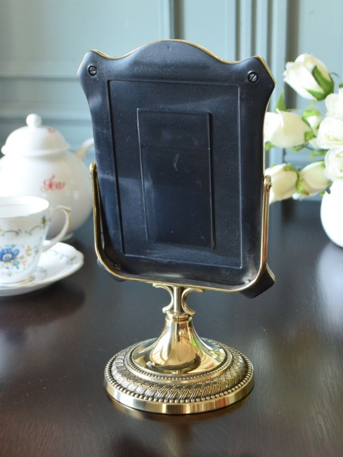 アンティーク風の鏡の裏