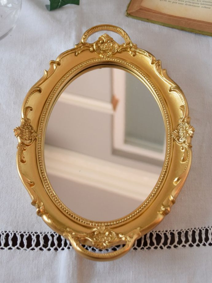 おしゃれなアンティーク風の鏡