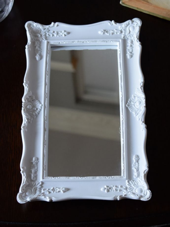 おしゃれなアンティーク風の鏡