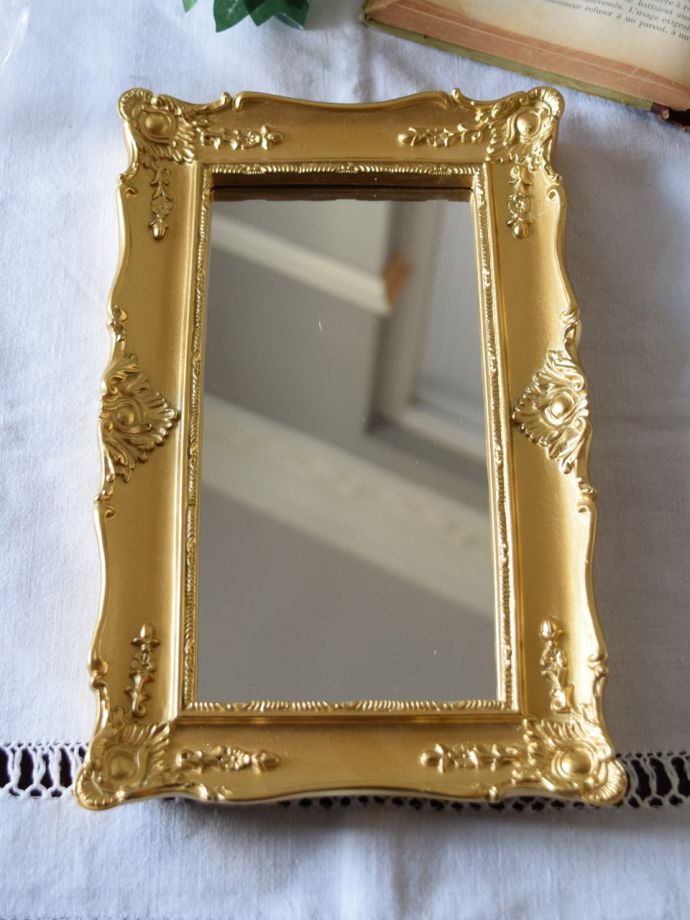 おしゃれなアンティーク風の鏡