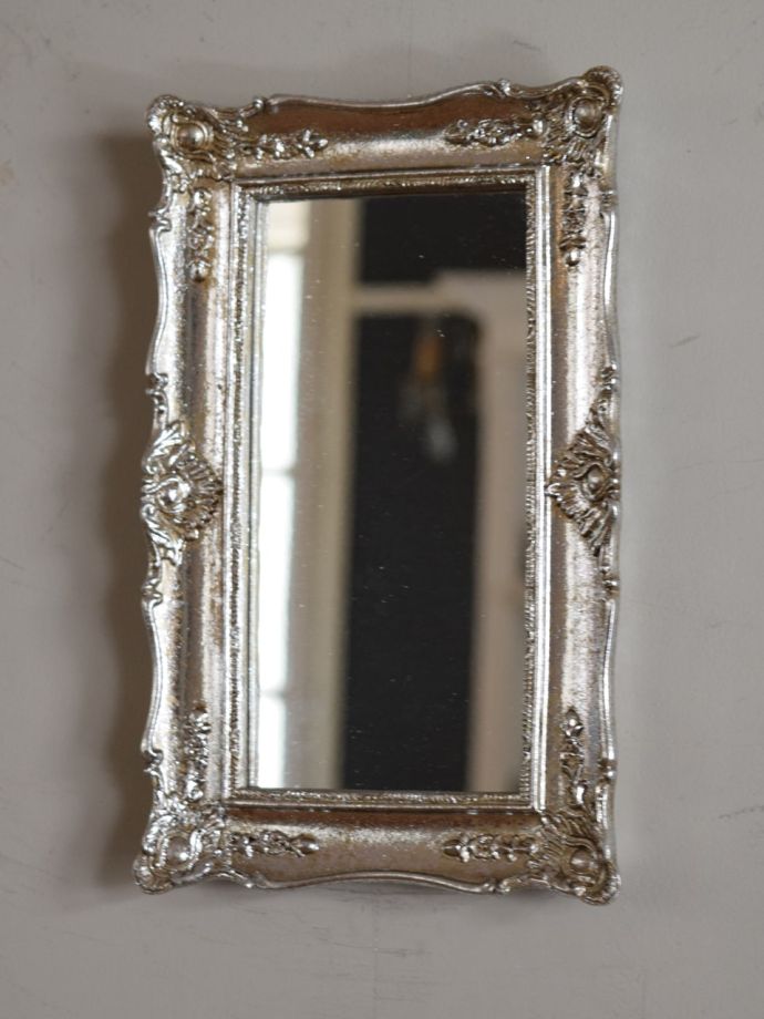 おしゃれな壁付けミラー