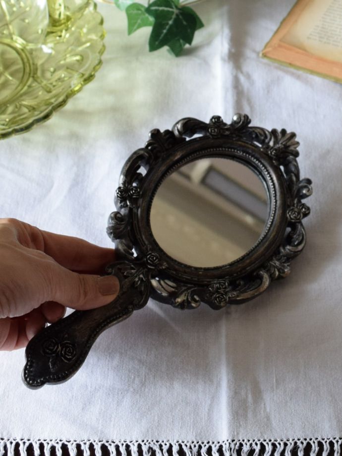 アンティーク風のミラー