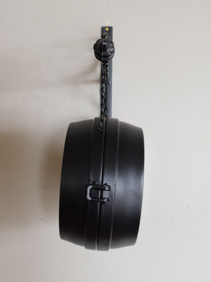 壁かけ時計の側面