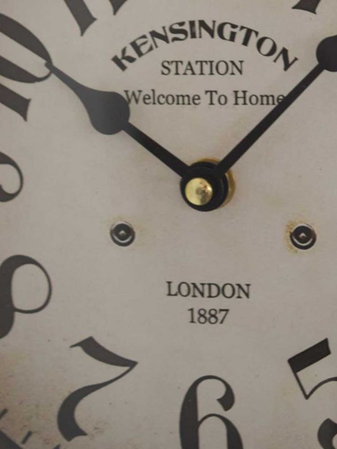 アンティーク調の掛け時計