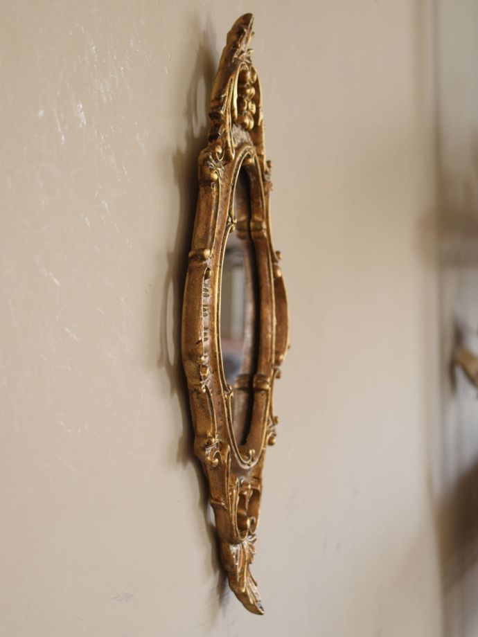 ウォールミラーの側面