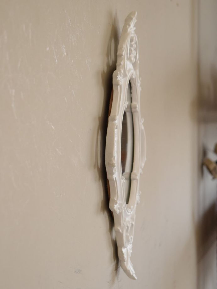 ウォールミラーの側面