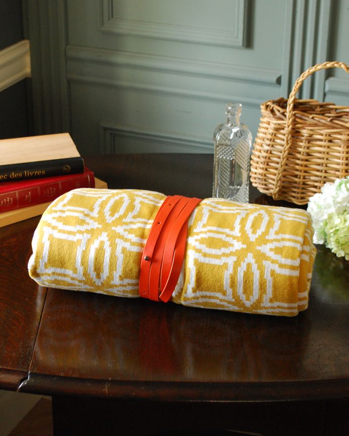 ファブリック（布）雑貨　インテリア雑貨　スローケット ジオメトリック130×180。持ち運びにも便利です。(n9-052)