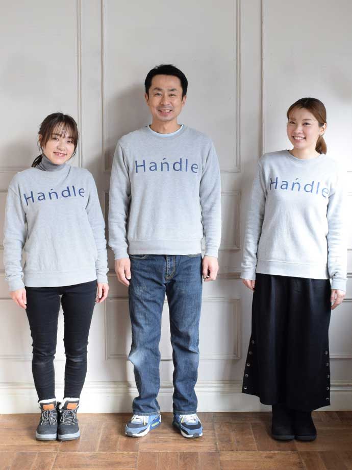 Handleオリジナルのトレーナー