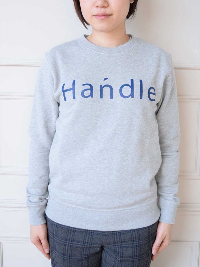 タイトフィットのトレーナーです