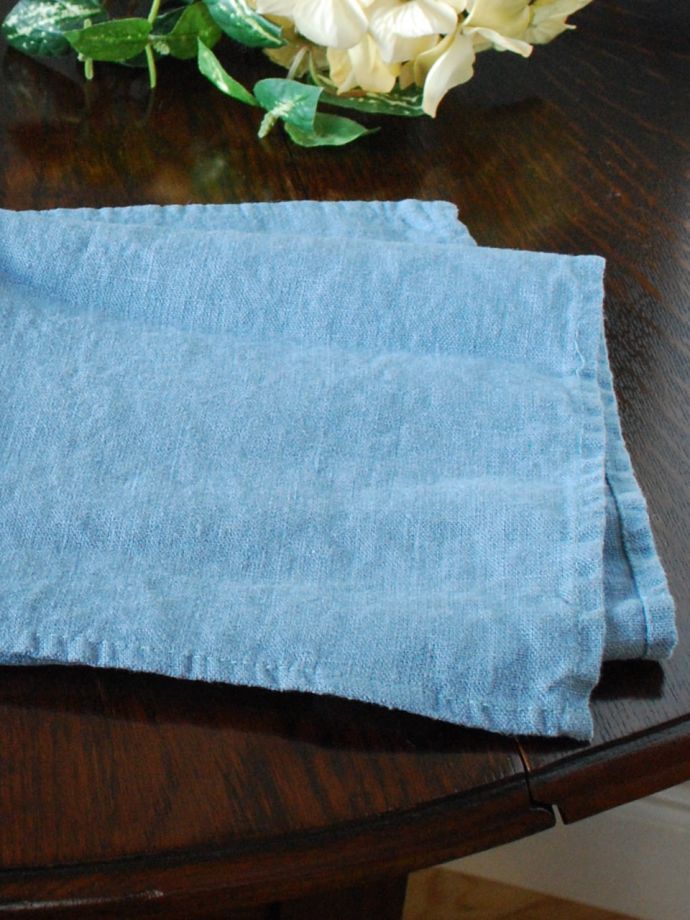 ファブリック（布）雑貨　インテリア雑貨　使うほどに柔らかくなるリネン、いろいろ便利に使えるリネンのキッチンクロス（ライトブルー）　リネンのキッチンクロス使うたびに柔らかく風合いがよくなるリネンのキッチンクロス、発色もとてもいいものを選びました。(n9-071)